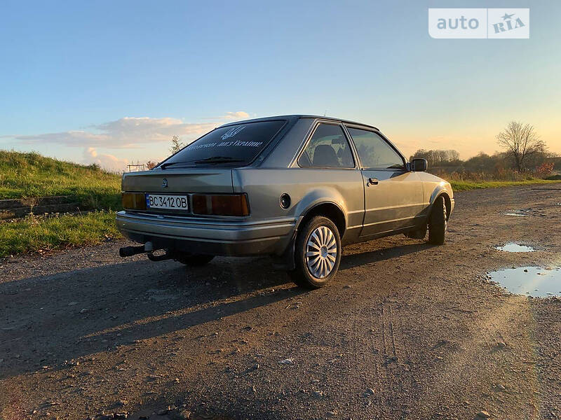 Купе Ford Escort 1986 в Львові