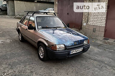 Лифтбек Ford Escort 1986 в 