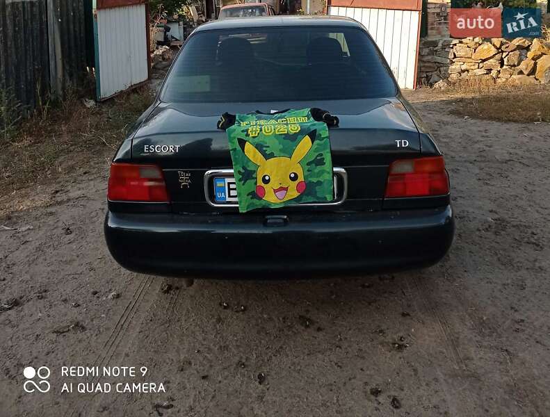 Седан Ford Escort 1997 в Александрие