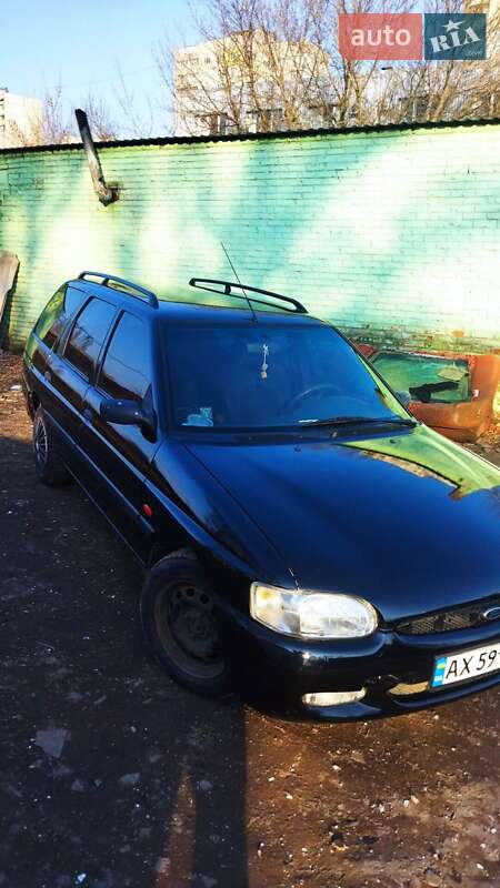 Универсал Ford Escort 2000 в 