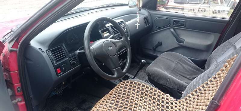 Ліфтбек Ford Escort 1990 в Чорткові
