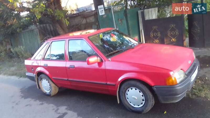 Ліфтбек Ford Escort 1988 в Одесі