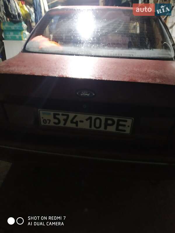 Седан Ford Escort 1994 в Рахове