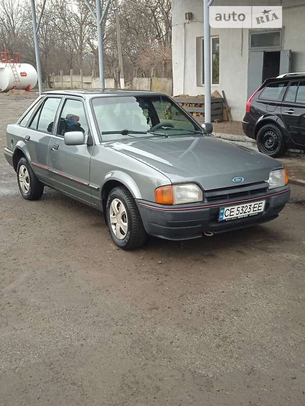 Универсал Ford Escort 1988 в Черновцах