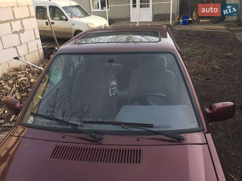 Хэтчбек Ford Escort 1989 в Новомосковске