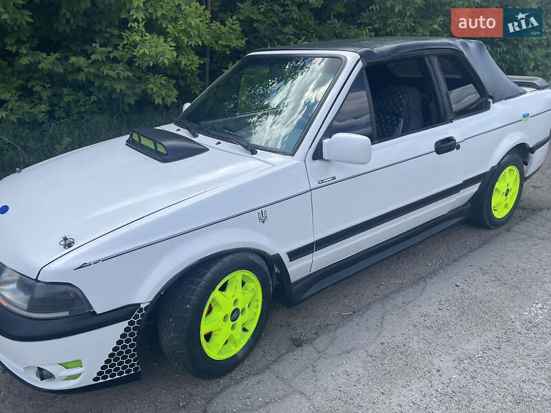 Кабріолет Ford Escort 1988 в Запоріжжі фото 2 Кабріолет Ford Escort 1988 в Запоріжжі