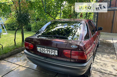 Седан Ford Escort 1994 в Виноградове