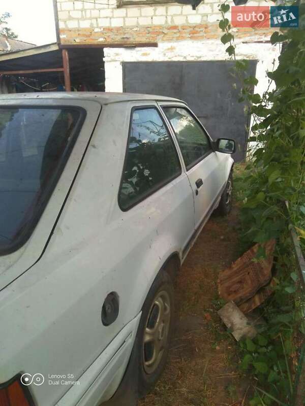 Универсал Ford Escort 1987 в Яготине