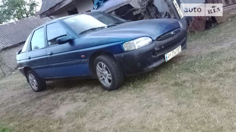 Лифтбек Ford Escort 1995 в Коростене