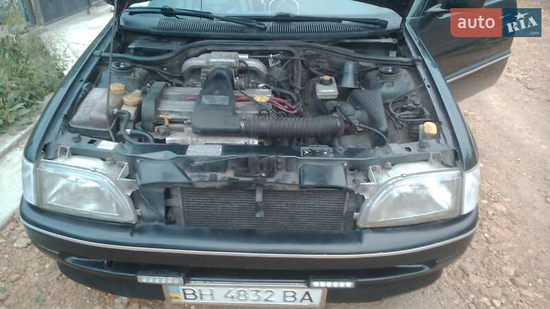 Хэтчбек Ford Escort 1993 в Одессе