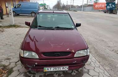 Седан Ford Escort 1995 в Гусятине