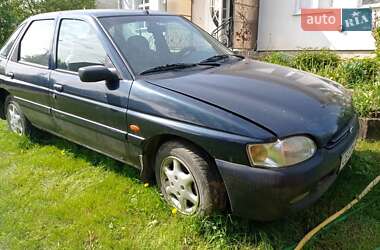 Хэтчбек Ford Escort 1996 в Черновцах