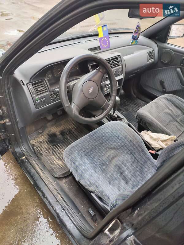 Універсал Ford Escort 1993 в Сумах
