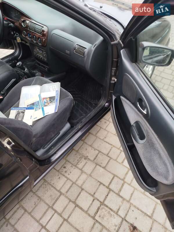 Хэтчбек Ford Escort 1995 в Луцке