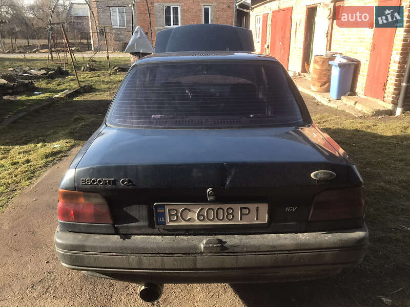 Седан Ford Escort 1994 в Львове