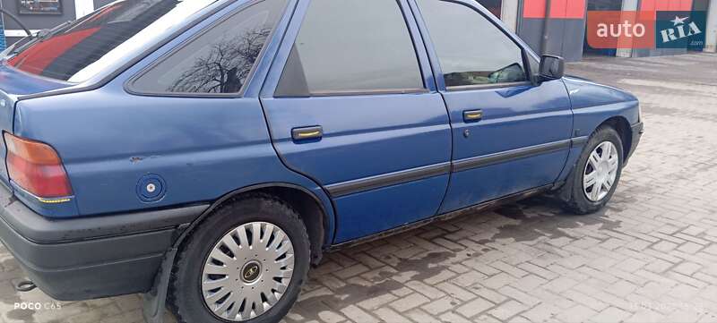 Хетчбек Ford Escort 1992 в Запоріжжі