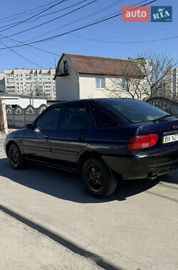 Хэтчбек Ford Escort 1995 в 