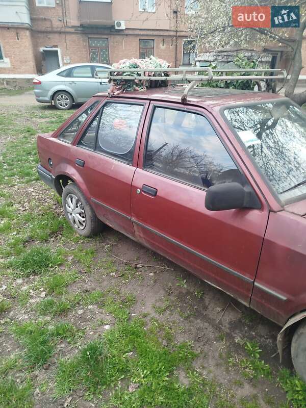 Лифтбек Ford Escort 1986 в Кривом Роге фото 3 Лифтбек Ford Escort 1986 в Кривом Роге