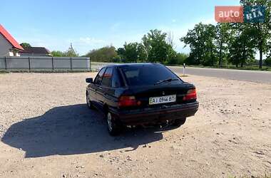 Хетчбек Ford Escort 1992 в 