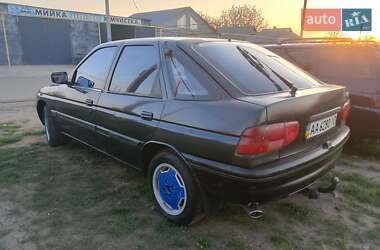 Хетчбек Ford Escort 1993 в 