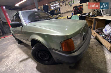 Хетчбек Ford Escort 1986 в 
