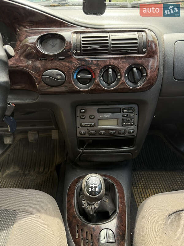 Седан Ford Escort 1996 в Мерефа