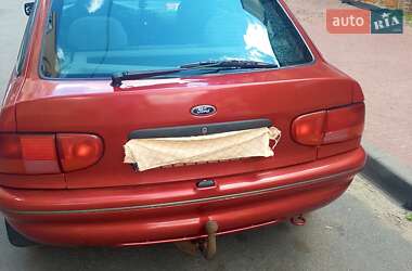Хетчбек Ford Escort 1995 в 
