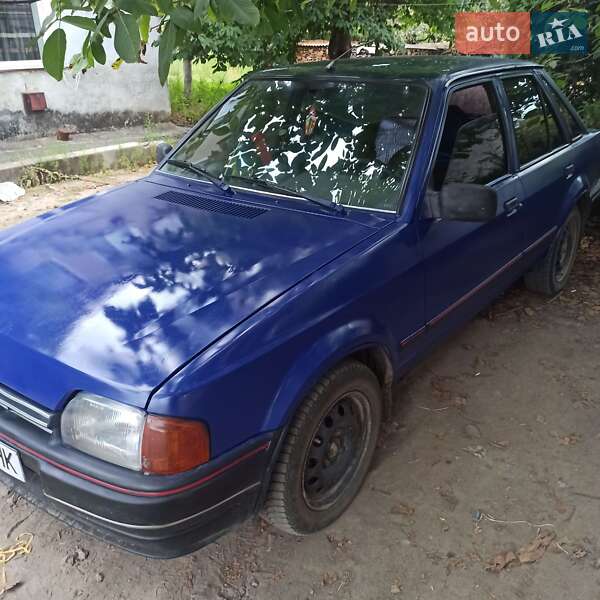 Хэтчбек Ford Escort 1987 в Перегинском