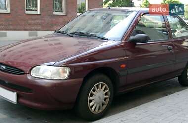 Хэтчбек Ford Escort 1996 в Львове