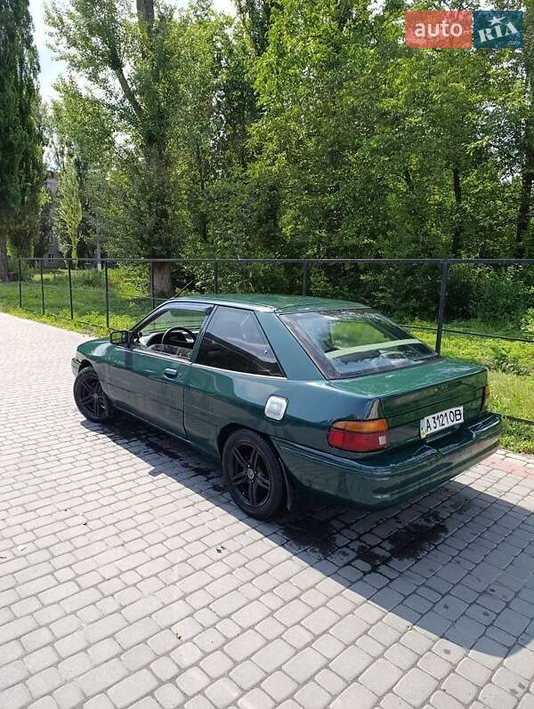 Хэтчбек Ford Escort 1991 в 