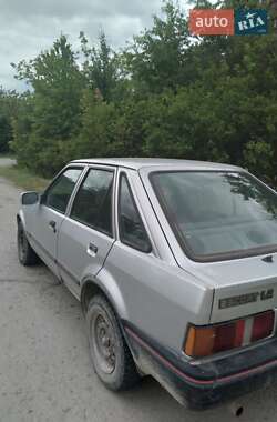 Хетчбек Ford Escort 1988 в Кам'янець-Подільському