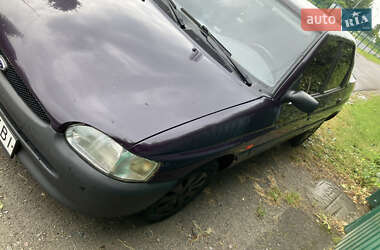 Седан Ford Escort 1997 в Ровно