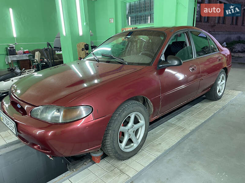 Седан Ford Escort 1996 в Краснокутске