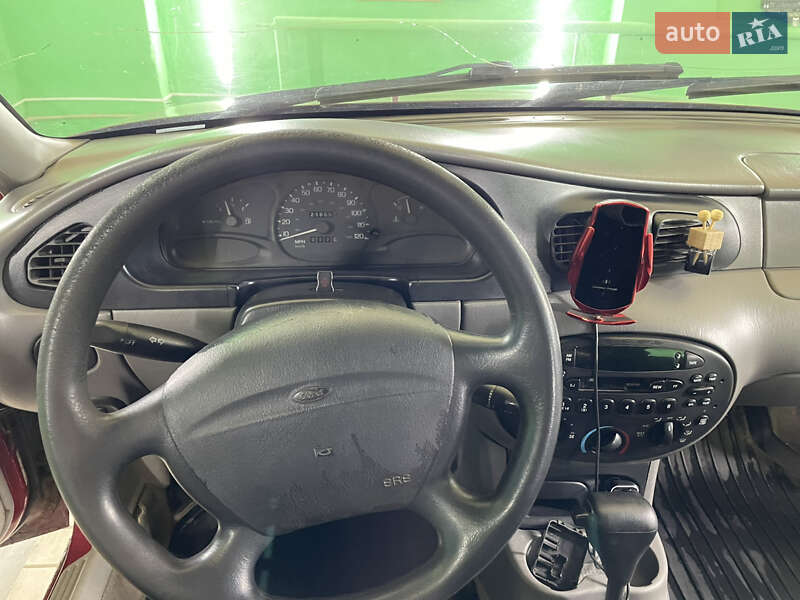 Седан Ford Escort 1996 в Краснокутске