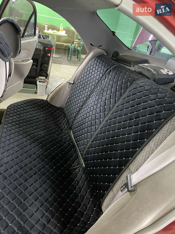 Седан Ford Escort 1996 в Краснокутске