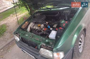 Хэтчбек Ford Escort 1988 в 