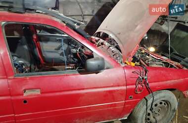 Хэтчбек Ford Escort 1990 в Каневе