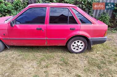 Хэтчбек Ford Escort 1989 в 