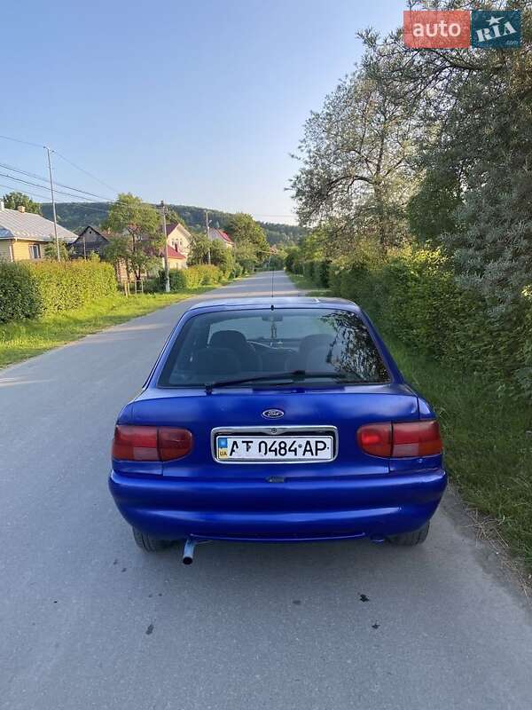 Хэтчбек Ford Escort 1995 в Коломые