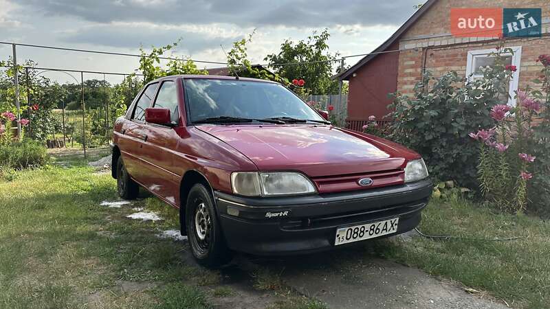 Седан Ford Escort 1991 в Каневе