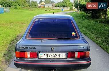 Хэтчбек Ford Escort 1988 в 