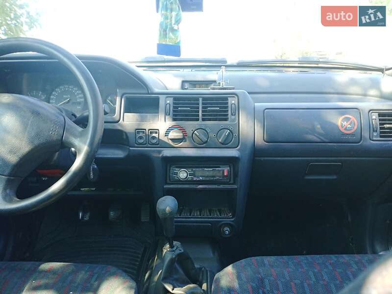 Седан Ford Escort 1994 в Ольшанах