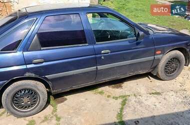 Хетчбек Ford Escort 1997 в 