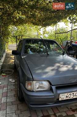 Хетчбек Ford Escort 1986 в Ужгороді