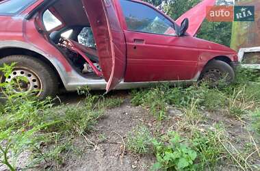 Хэтчбек Ford Escort 1990 в 