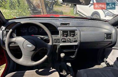 Хэтчбек Ford Escort 1993 в 