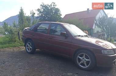 Хэтчбек Ford Escort 1993 в 