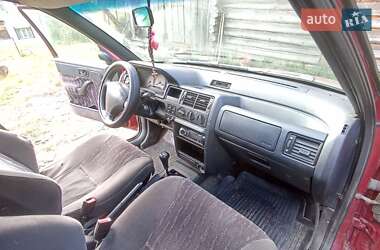 Хэтчбек Ford Escort 1993 в 
