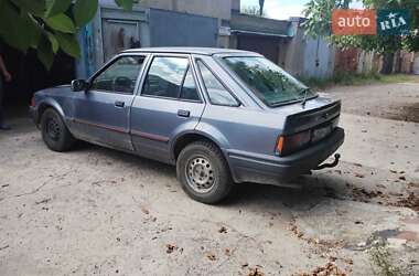 Хэтчбек Ford Escort 1988 в 