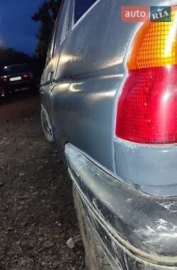 Хэтчбек Ford Escort 1992 в 